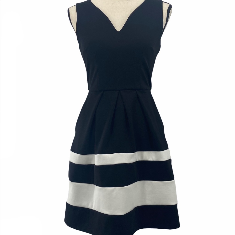 IZ BYER Sleeveless Black & White Dress Size 1